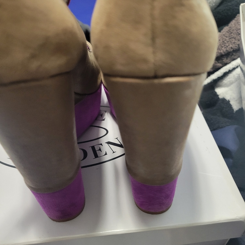 Jessica Simpson Beige Suede Wedges with Purple Heel Accent